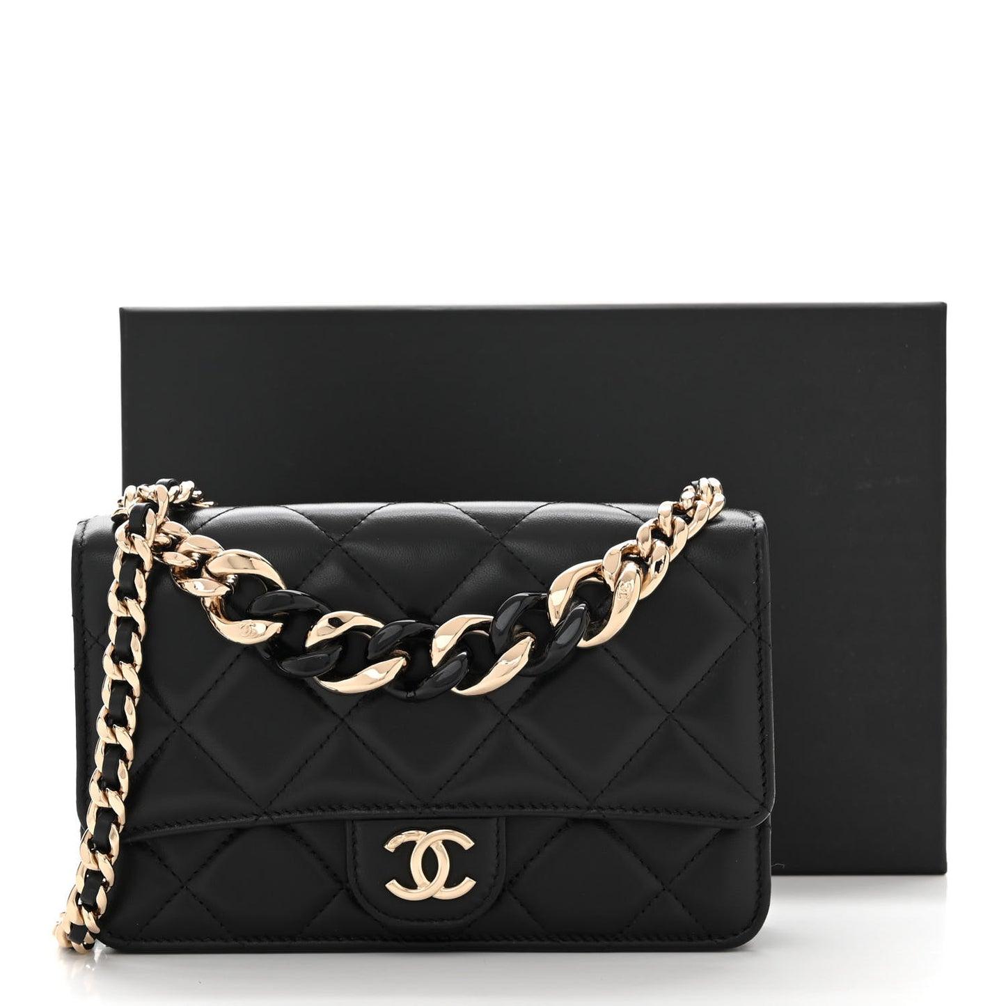 Lambskin Plexi Quilted Wallet On Chain WOC Black