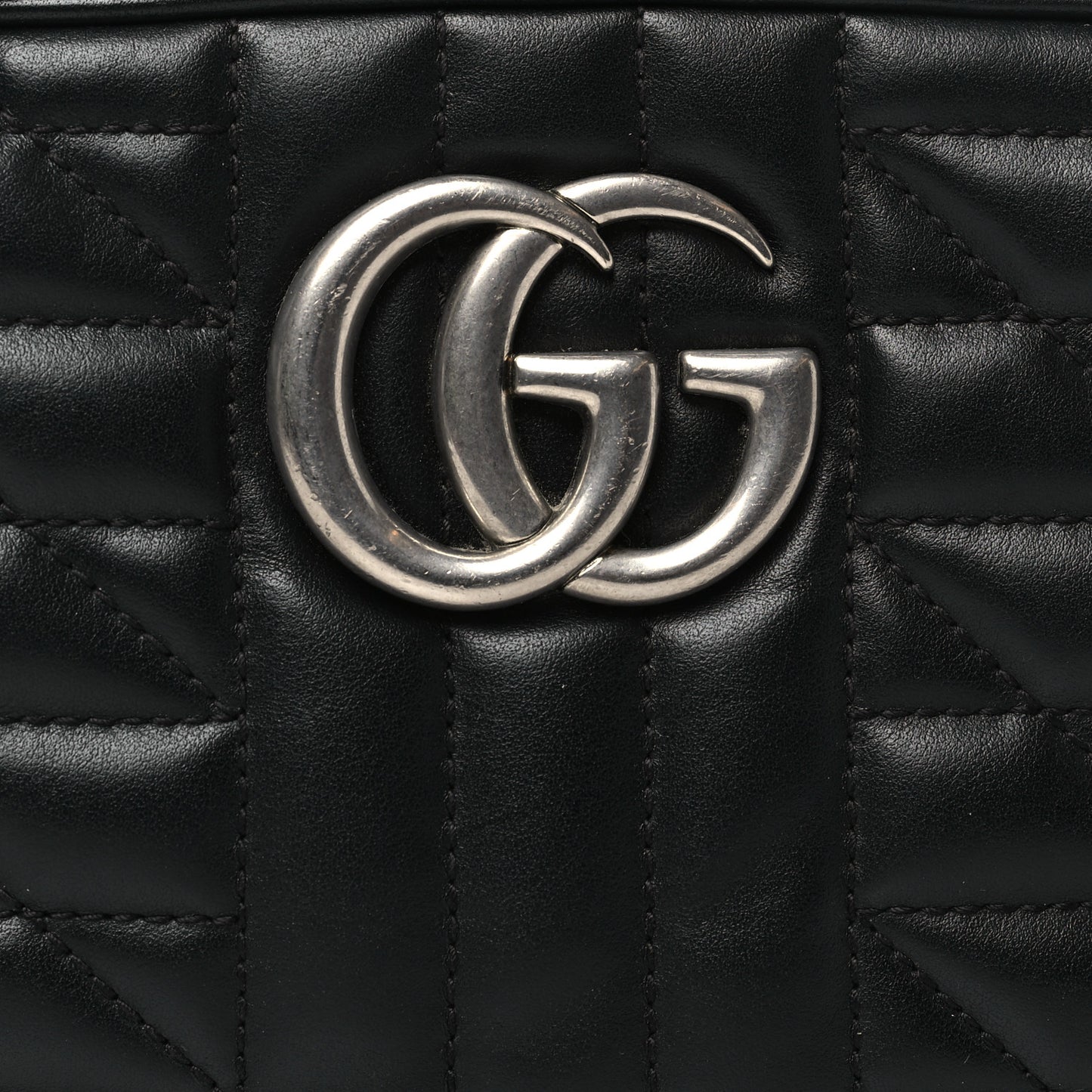 Calfskin Matelasse Aria Small GG Marmont Chain Shoulder Bag Black