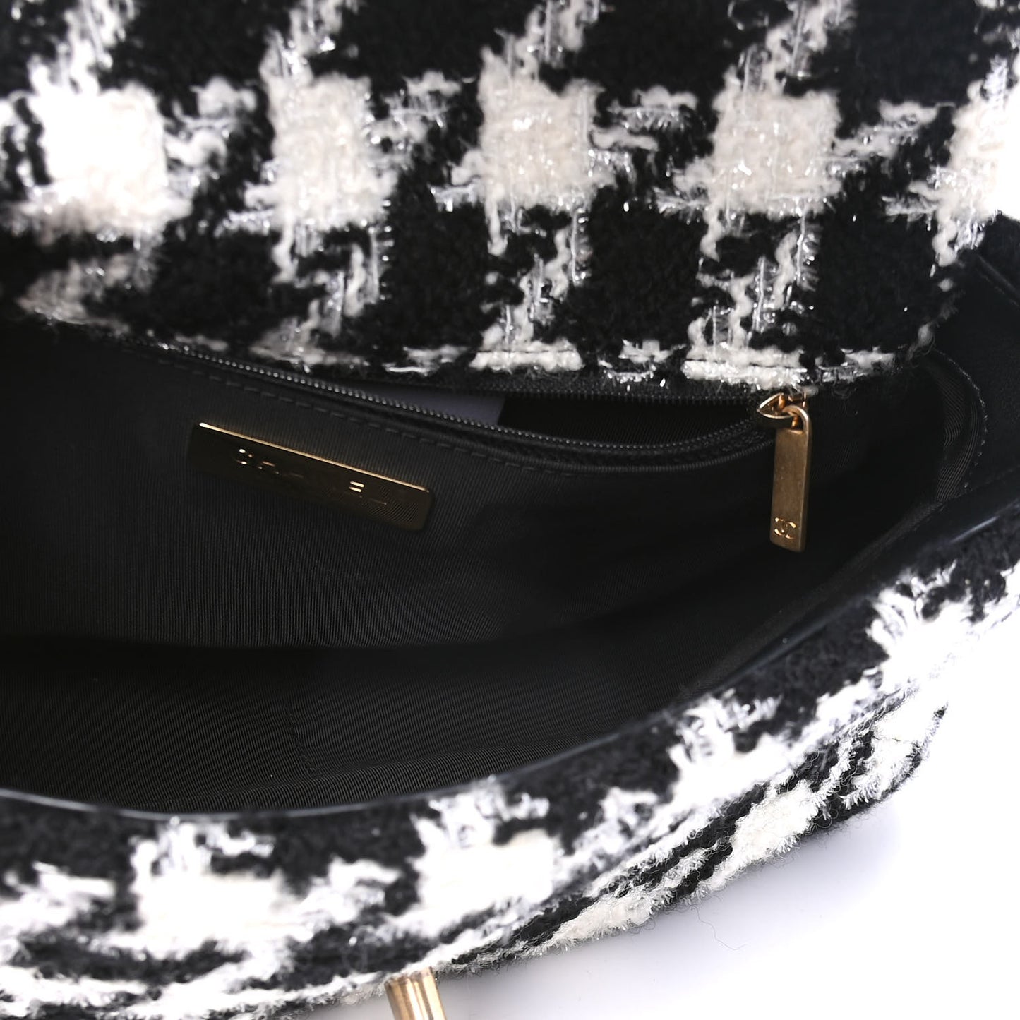 Tweed Quilted Medium Chanel 19 Flap Black Ecru White
