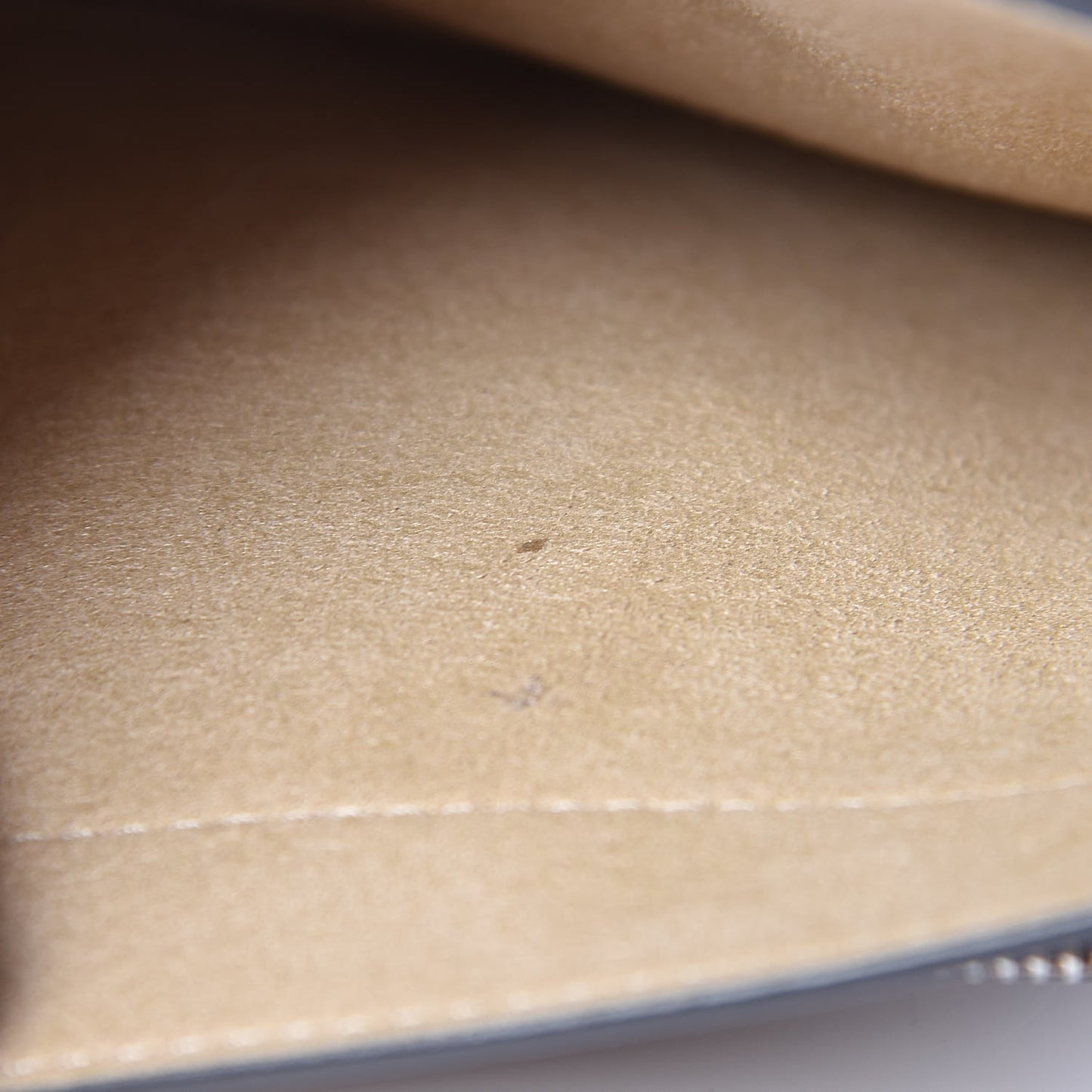 Sugar Goatskin Small GV3 Shoulder Bag Beige
