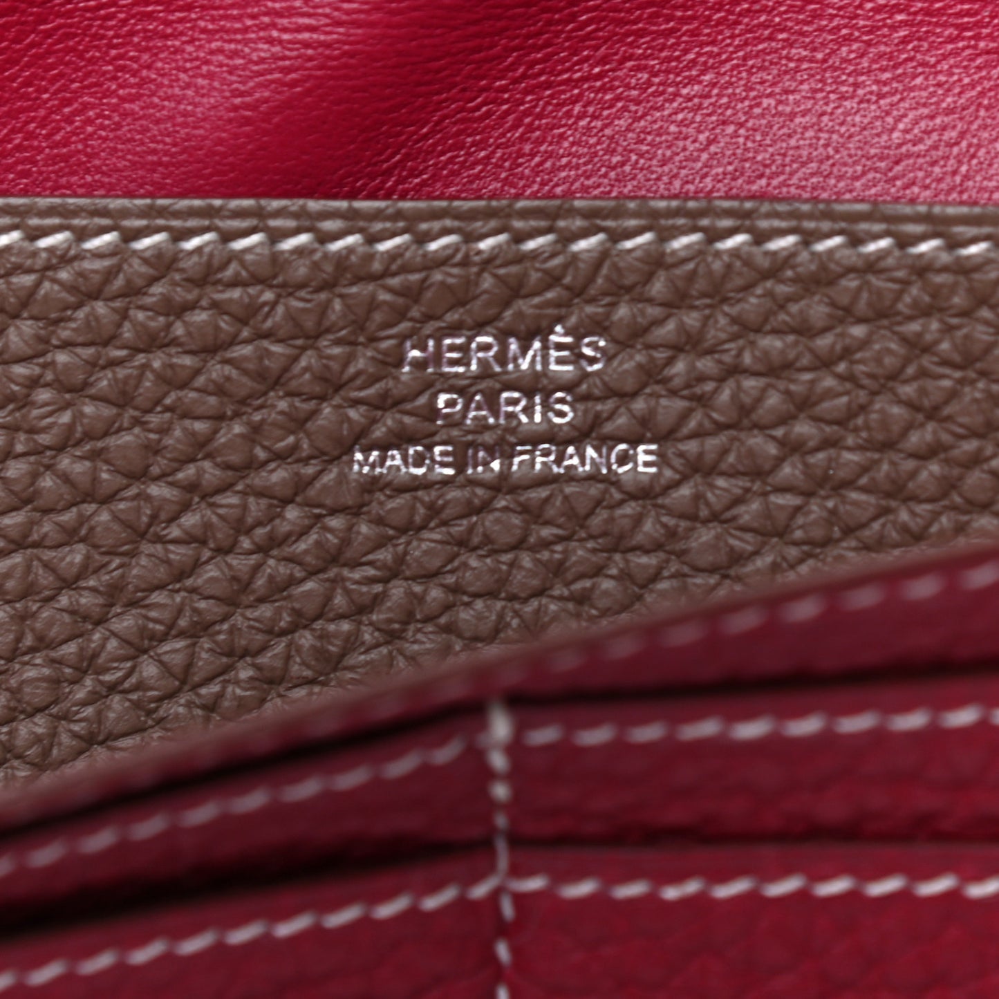 Togo Dogon Recto Verso Wallet Rubis Etoupe