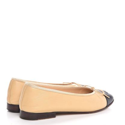 Chanel Lambskin Cap Toe Ballerina Flats 35.5 Beige Black 4 of 11