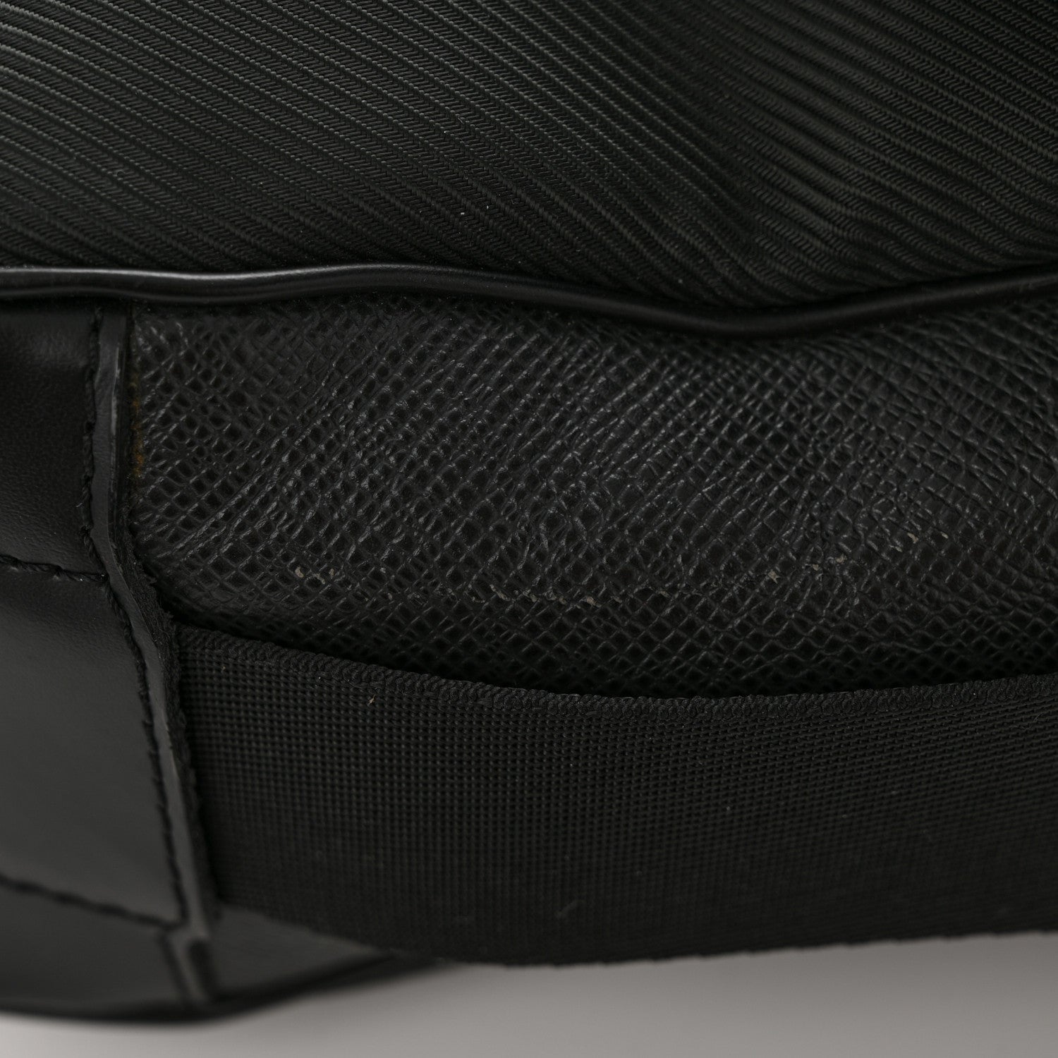 Louis Vuitton Taiga Dersou Messenger Bag Ardoise 13 of 14