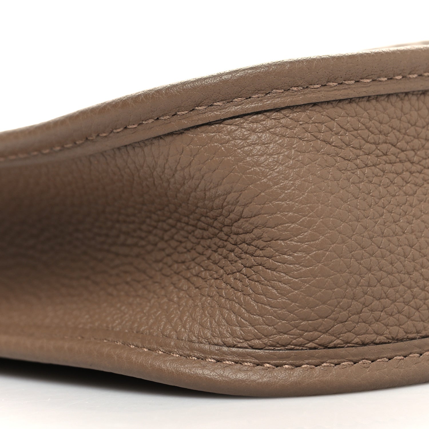 Hermes Taurillon Clemence Flipperball Sangle Evelyne TPM Beige De Weimar Noisette Cuivre Gold 9 of 11