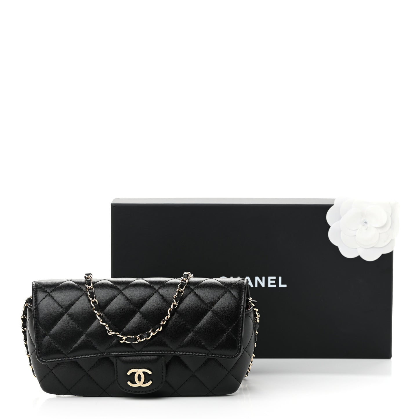 Lambskin Quilted Glasses Case With Chain Black