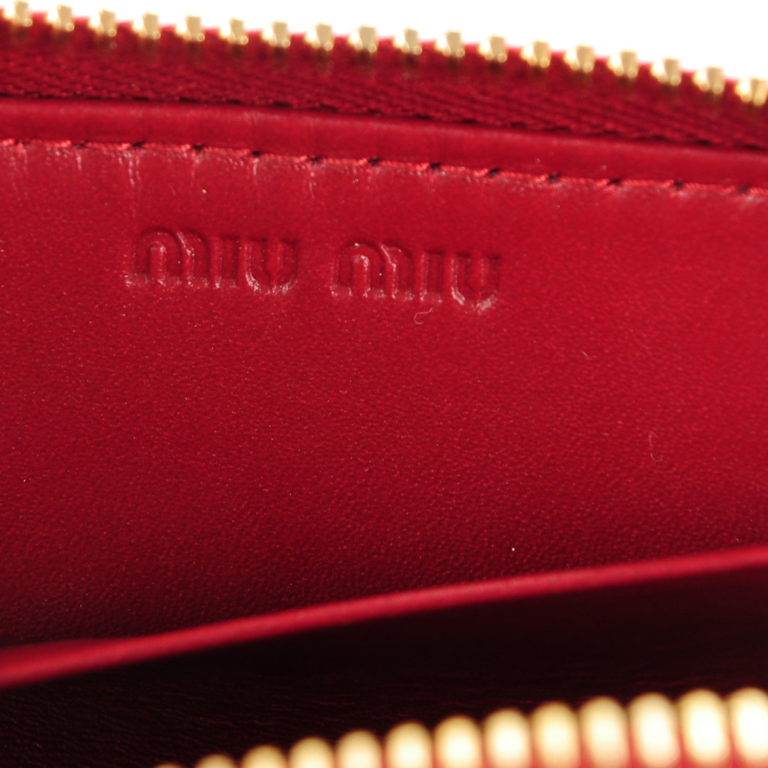 Miu Miu Patent Crocodile Embossed St Cocco Lux Compact Wallet Rubino 6 of 9