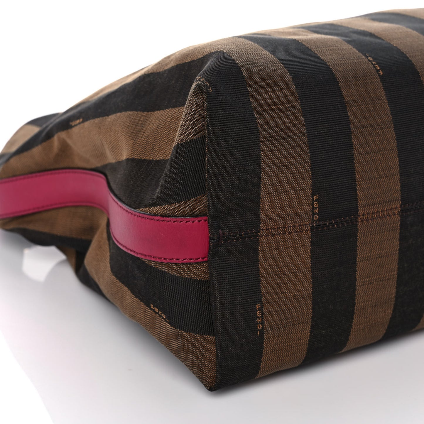 Pequin Vitello Large Hobo Tobacco Amarena