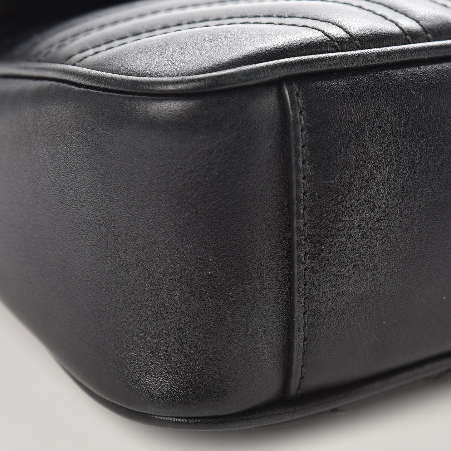 Calfskin Matelasse Small GG Marmont Shoulder Bag Black