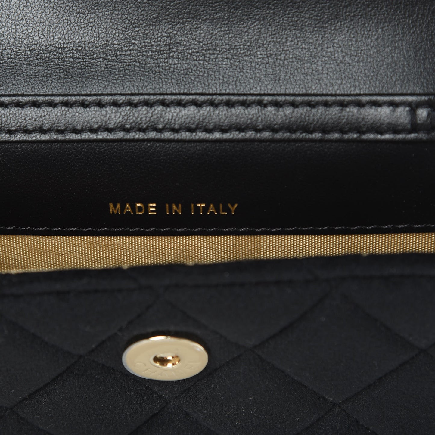 Velvet Quilted Pearl Crush Flap With Chain Black