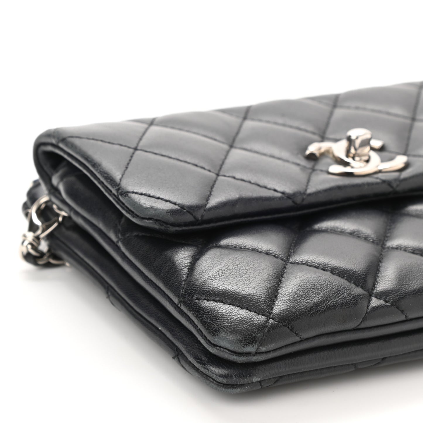 Lambskin Quilted Daily Zippy Crossbody Black