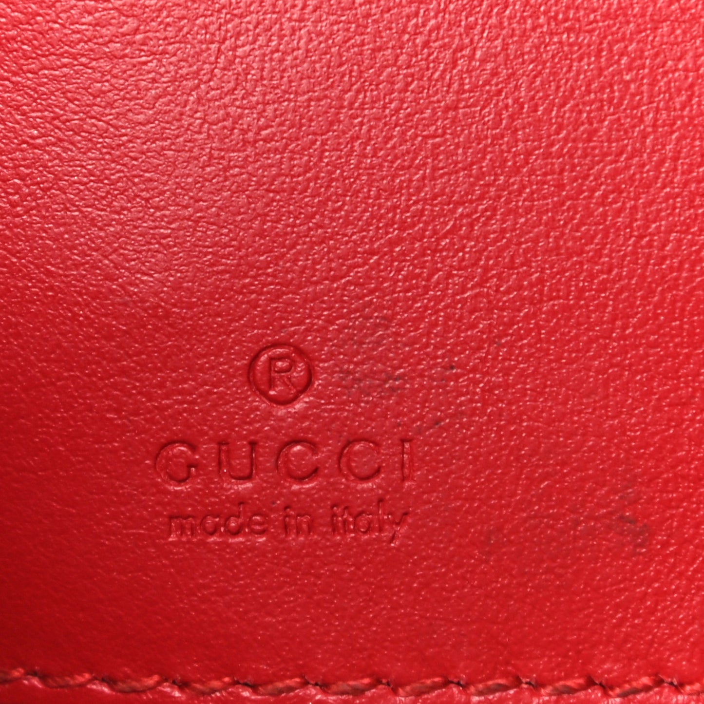 Calfskin Matelasse Mini GG Marmont 2.0 Bucket Bag Hibiscus Red