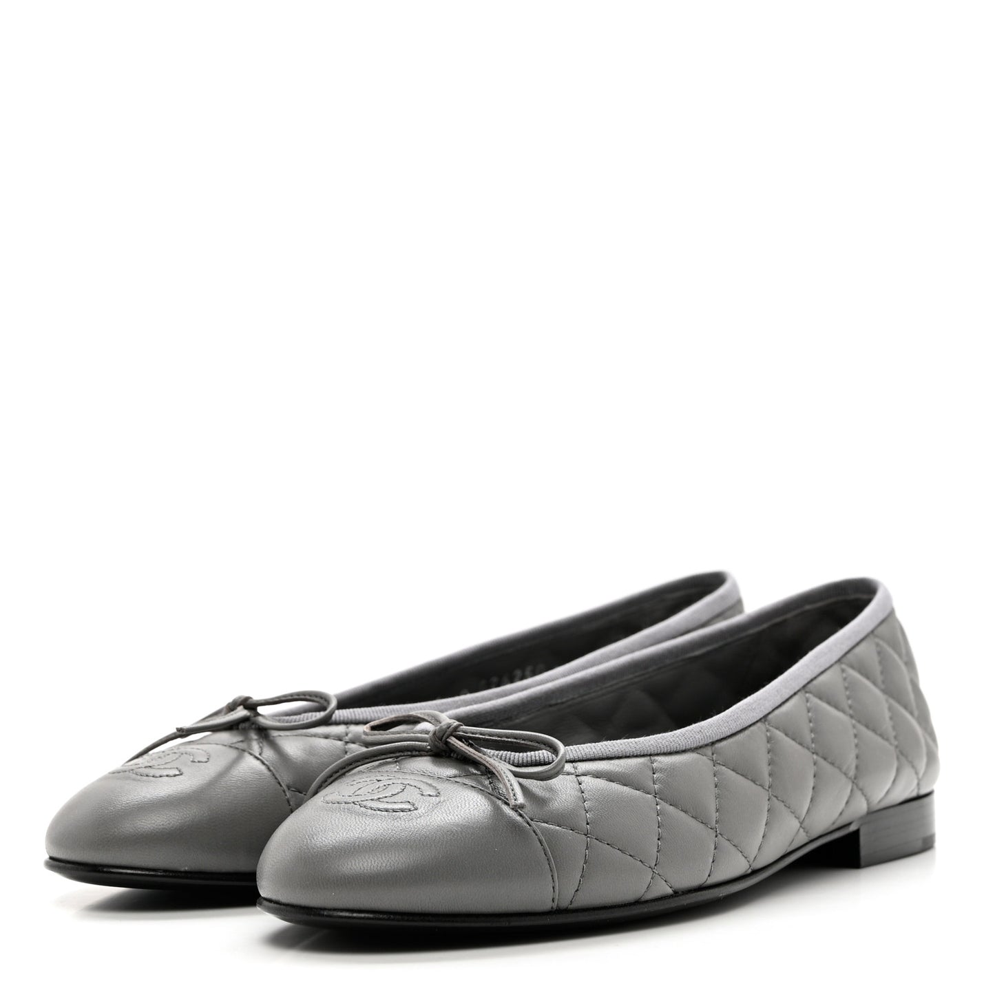 Crumpled Lambskin Quilted CC Ballerina Flats 39 Grey