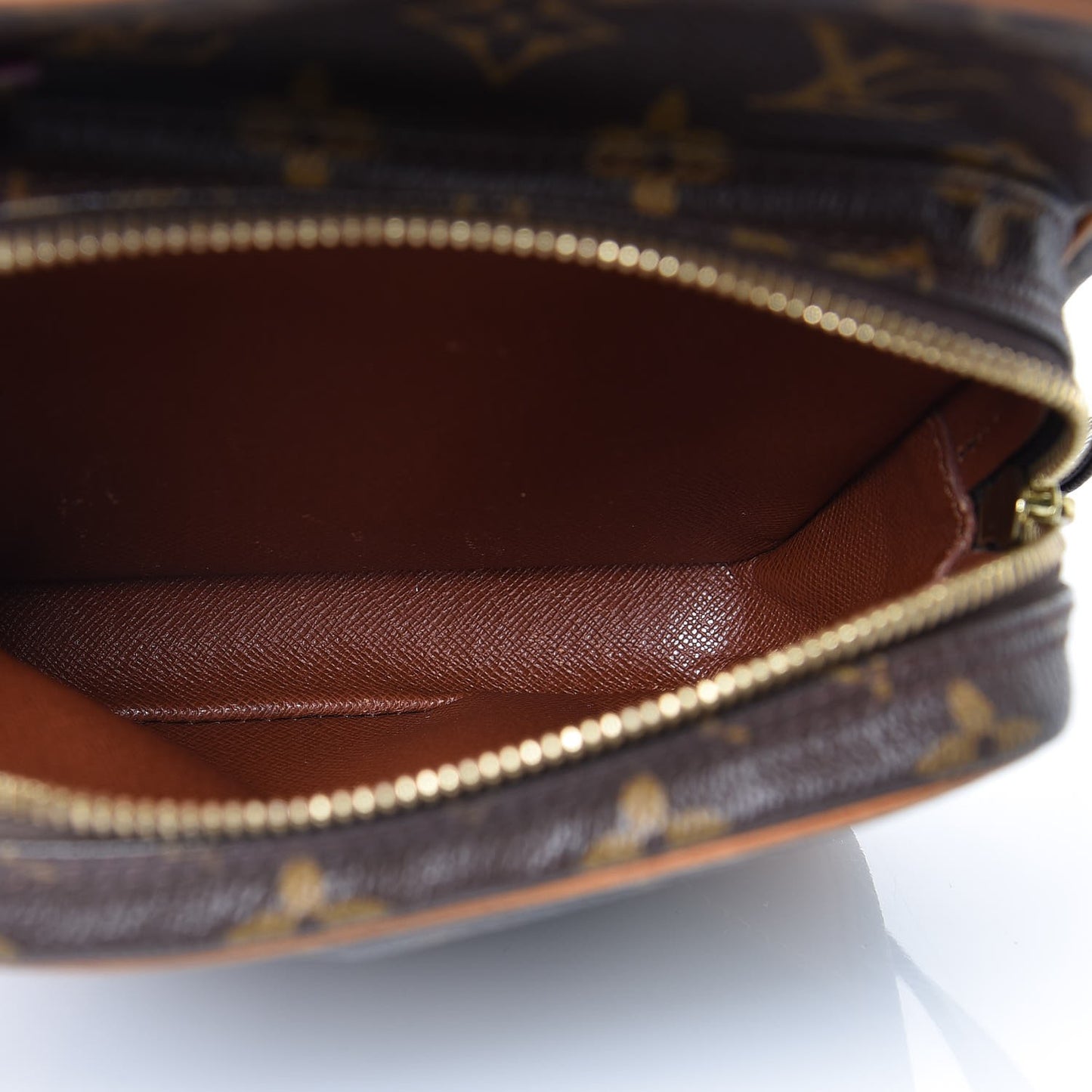 Monogram Amazone