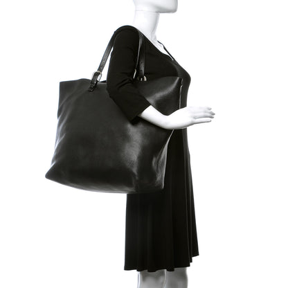 Gucci Pebbled Calfskin Large Tote Black 2 of 8
