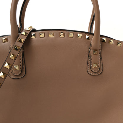Valentino Garavani Vitello Rockstud Dome Shopper Soft Noisette 7 of 9