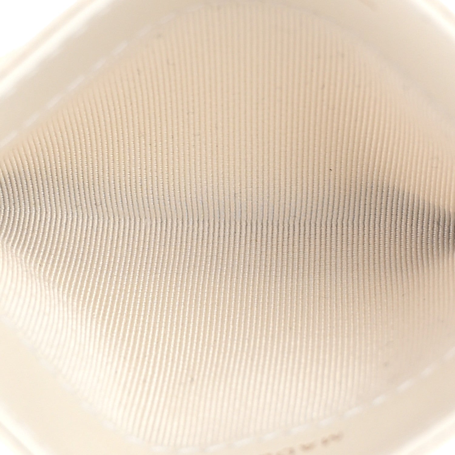 Chanel Caviar Quilted Card Holder White 5 of 9