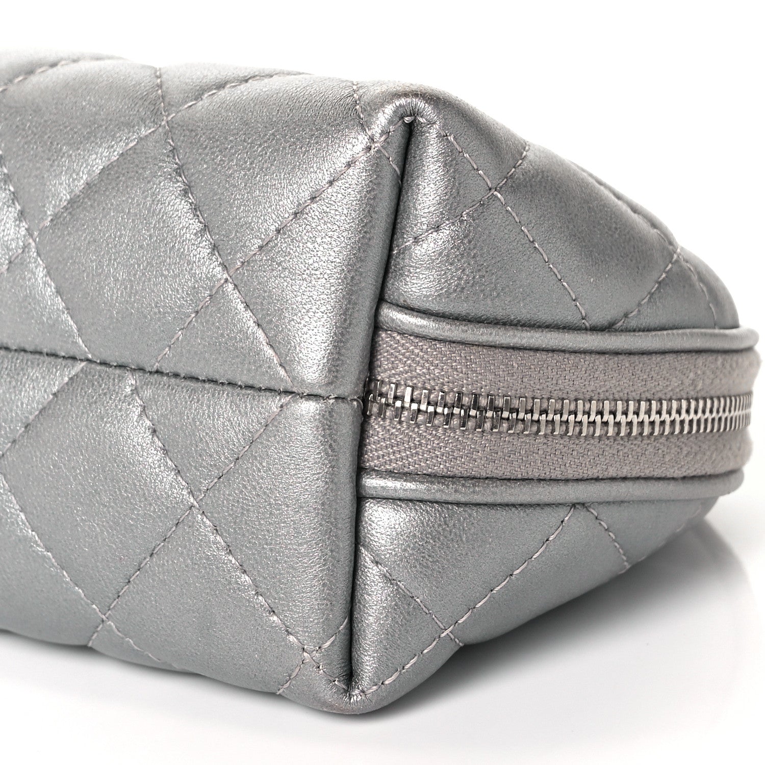 Chanel Metallic Lambskin Quilted 2.55 Reissue Cosmetic Pouch Silver 9 of 9