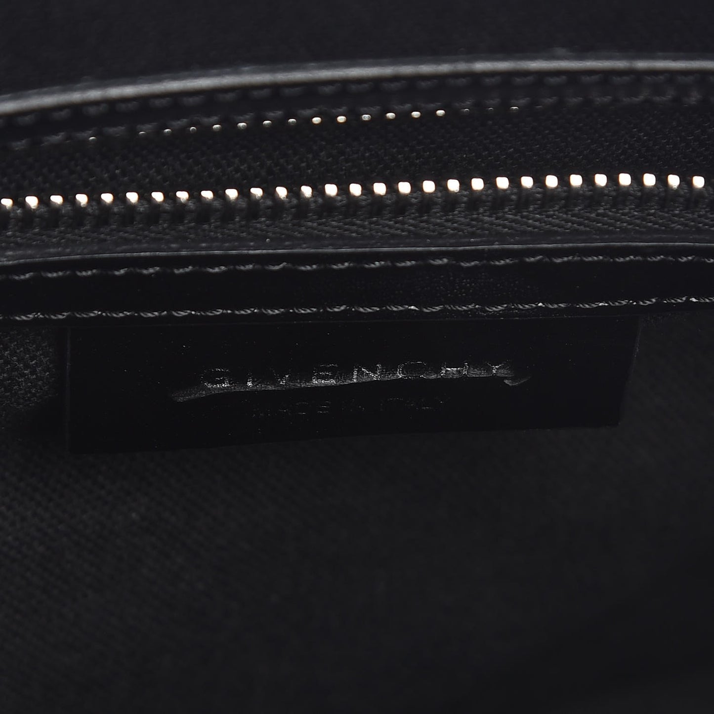 Shiny Lord Calfskin Small Antigona Black