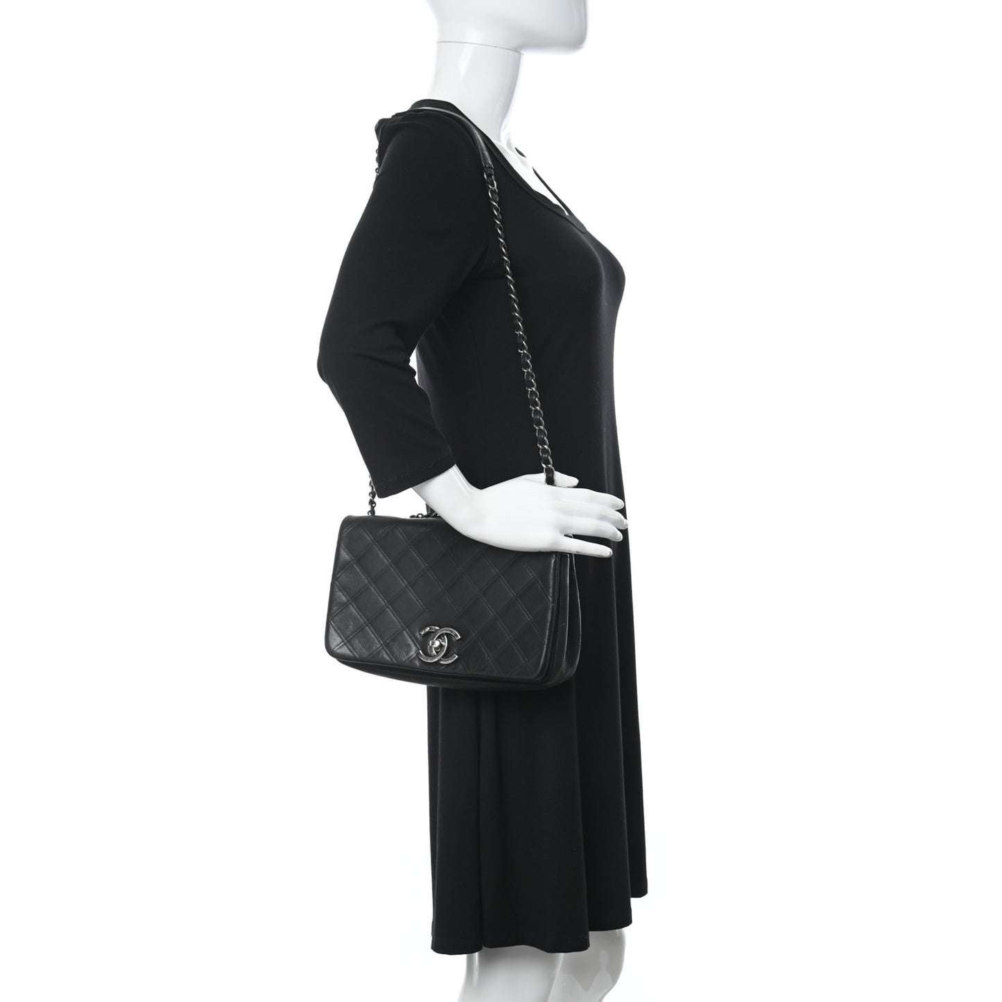 Calfskin Diamond Embossed New Chic Flap Black