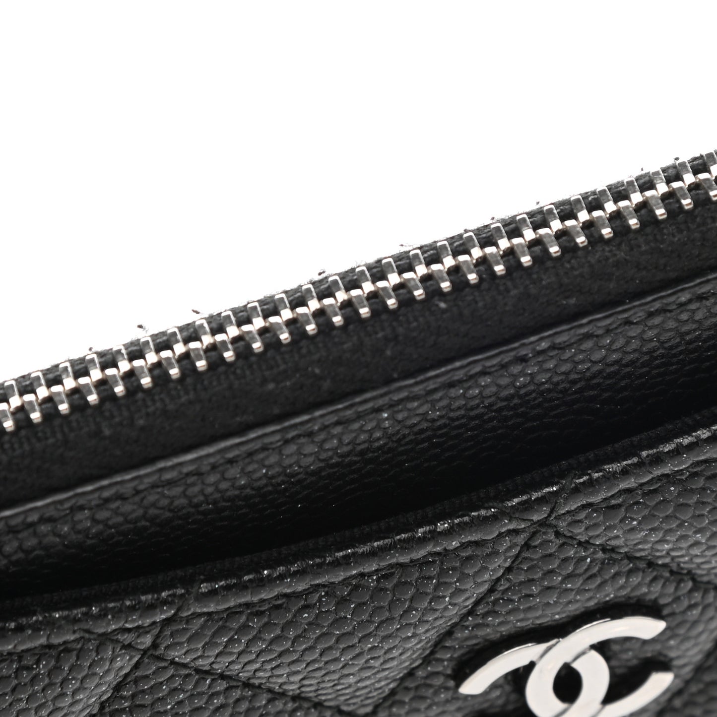 Iridescent Caviar Quilted CC Zip Card Holder Black