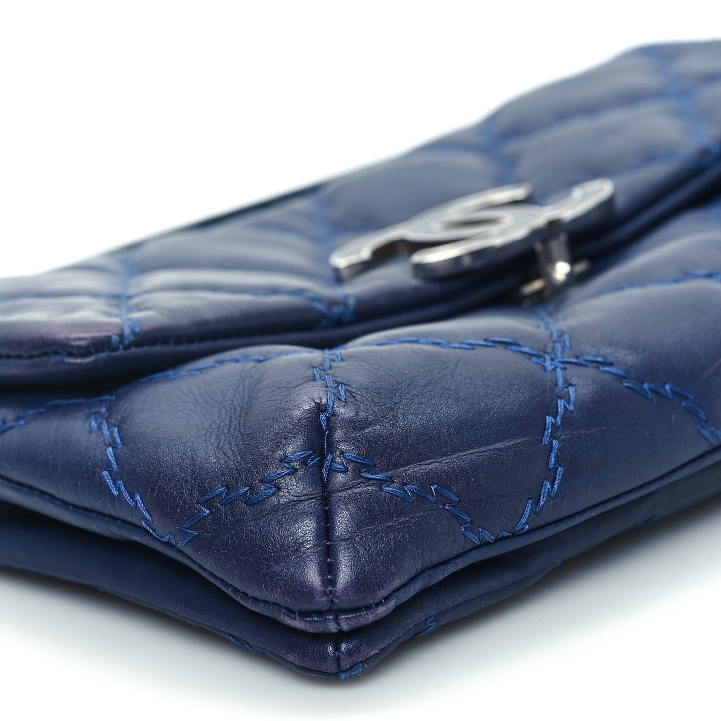 Calfskin Quilted Double Stitch Hamptons Clutch with Chain Blue