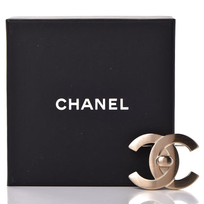 Chanel CC Turnlock Brooch Gold 5 of 5