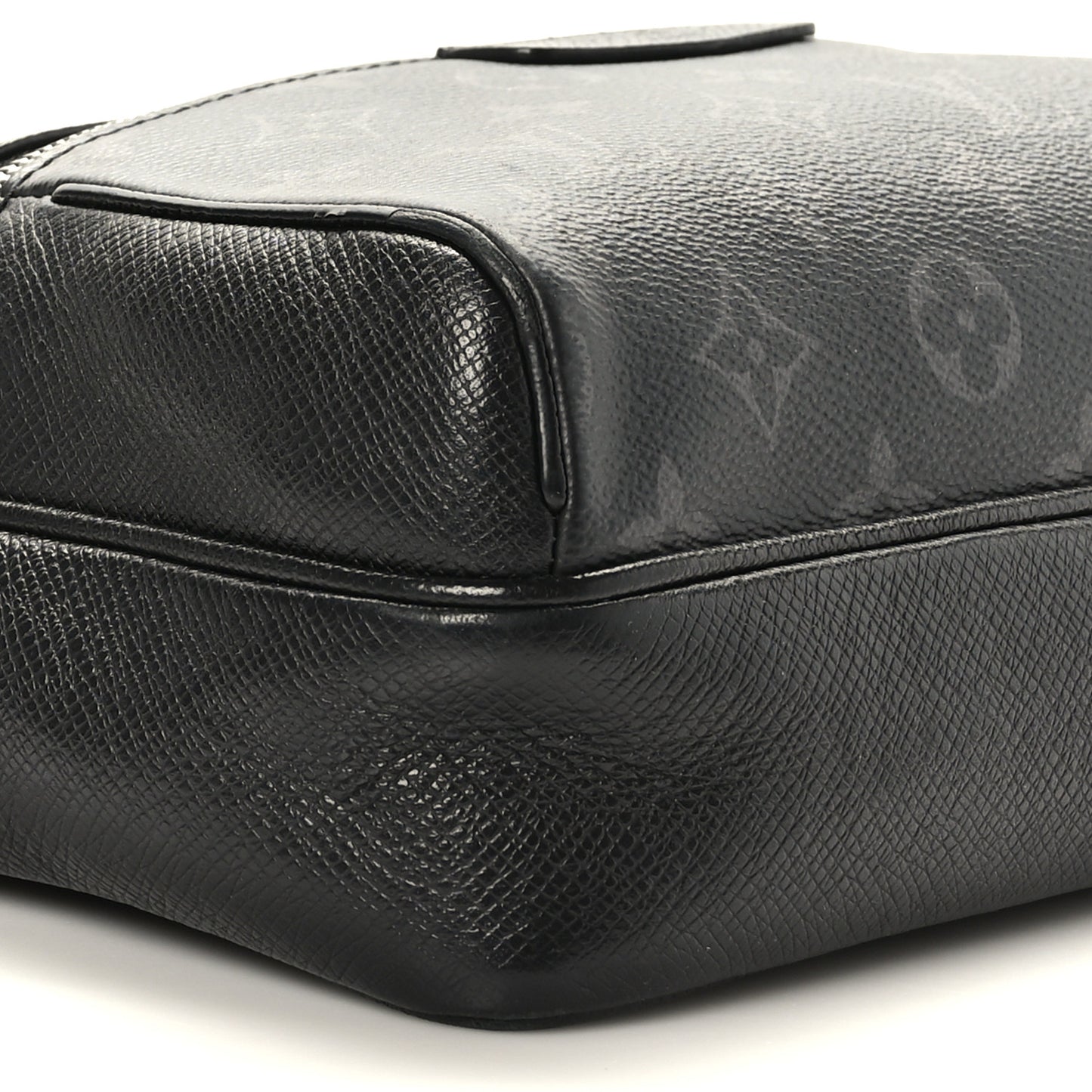 Taiga Monogram Eclipse Outdoor Messenger Black
