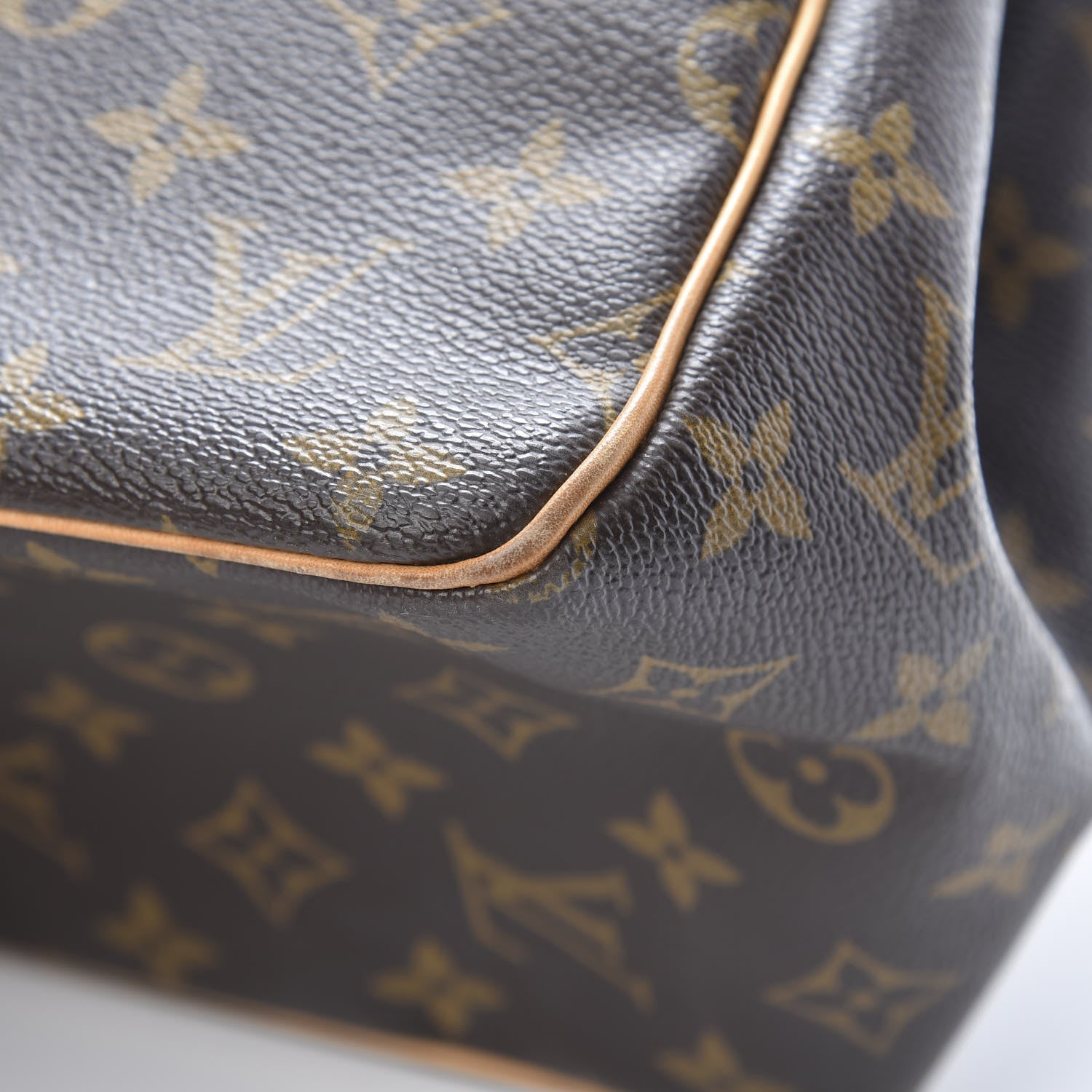 Louis Vuitton Monogram Batignolles 11 of 18