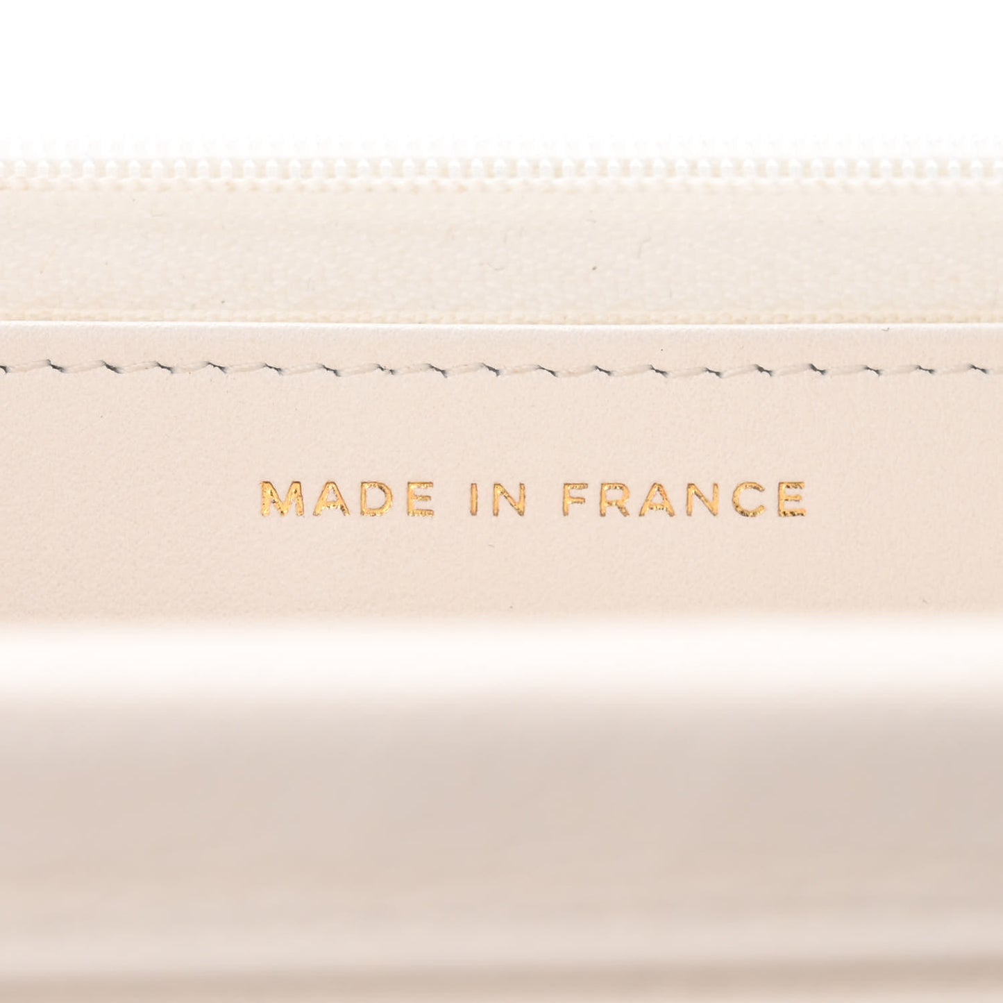 Caviar Quilted Wallet on Chain WOC White