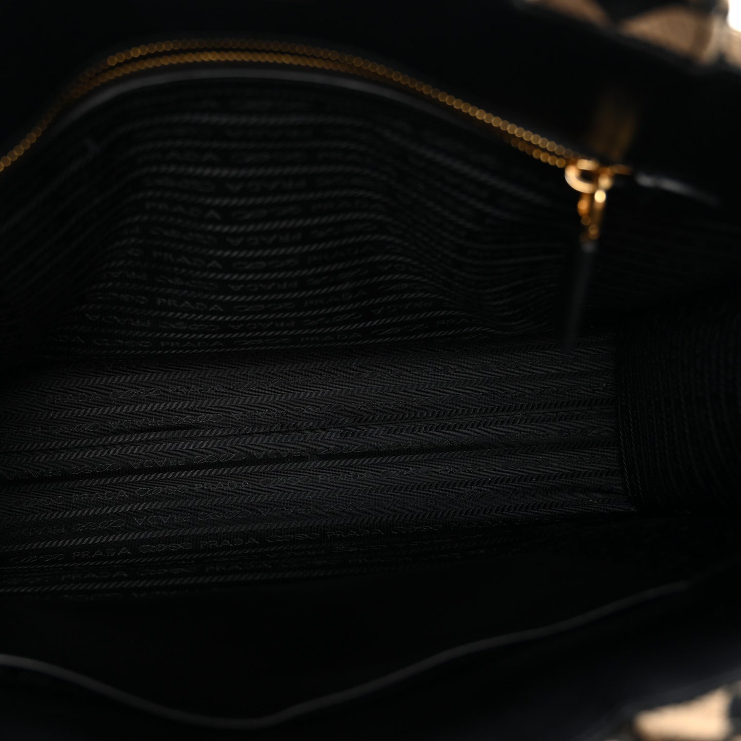 Jacquard Saffiano Triangolo Symbole Embroidered Large Tote Black Corda