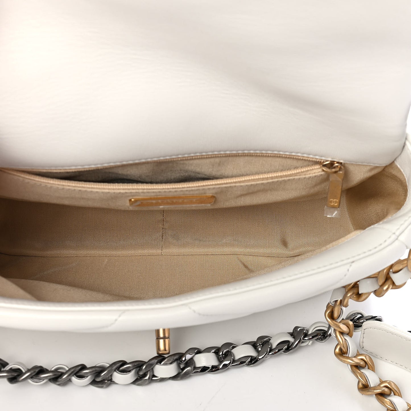Lambskin Quilted Medium Chanel 19 Flap White