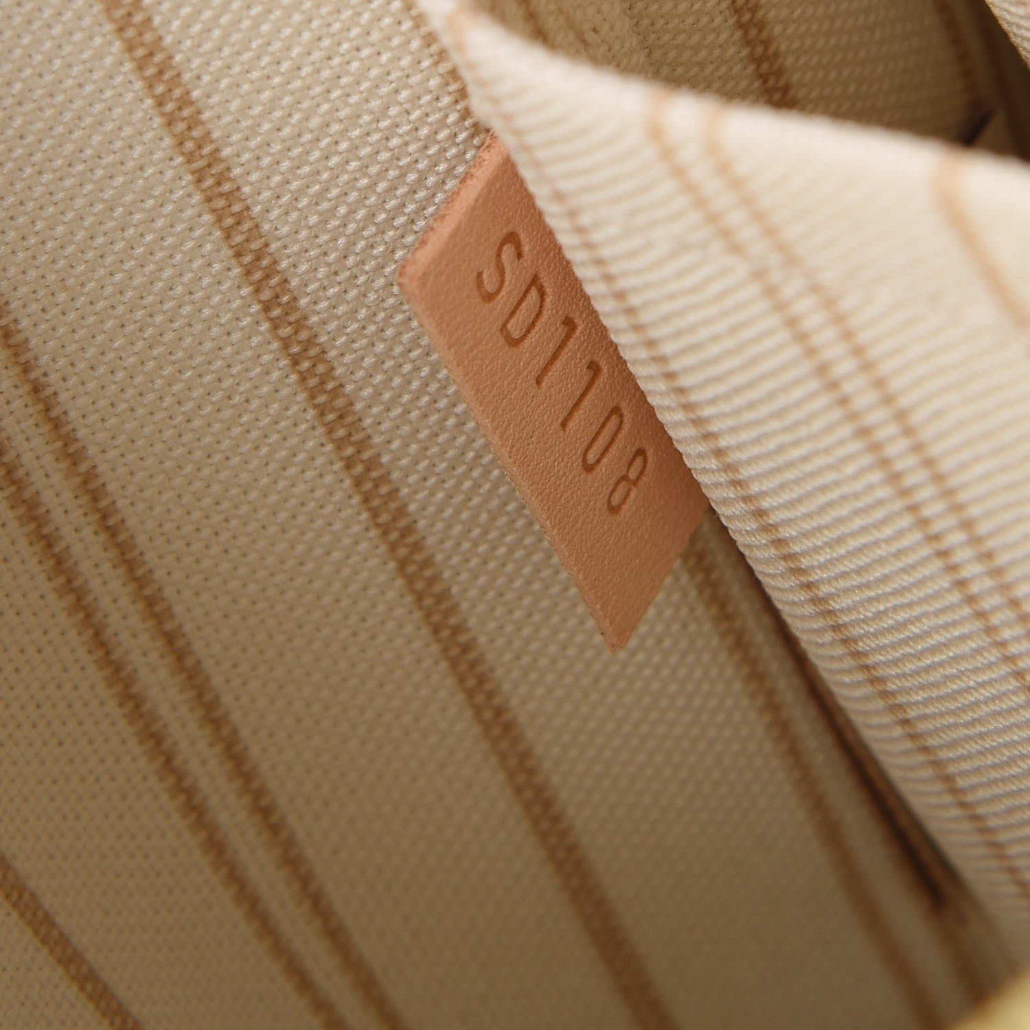 Louis Vuitton Damier Azur Neverfull MM GM Pochette 7 of 7
