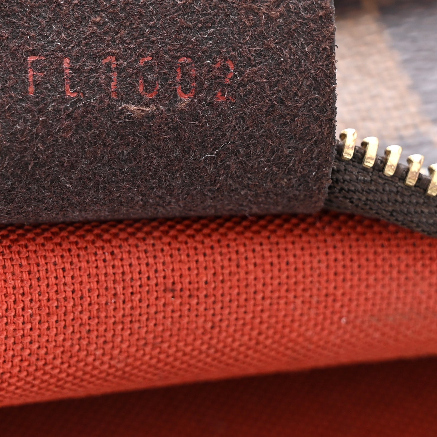 Damier Ebene Navona Pochette Accessories
