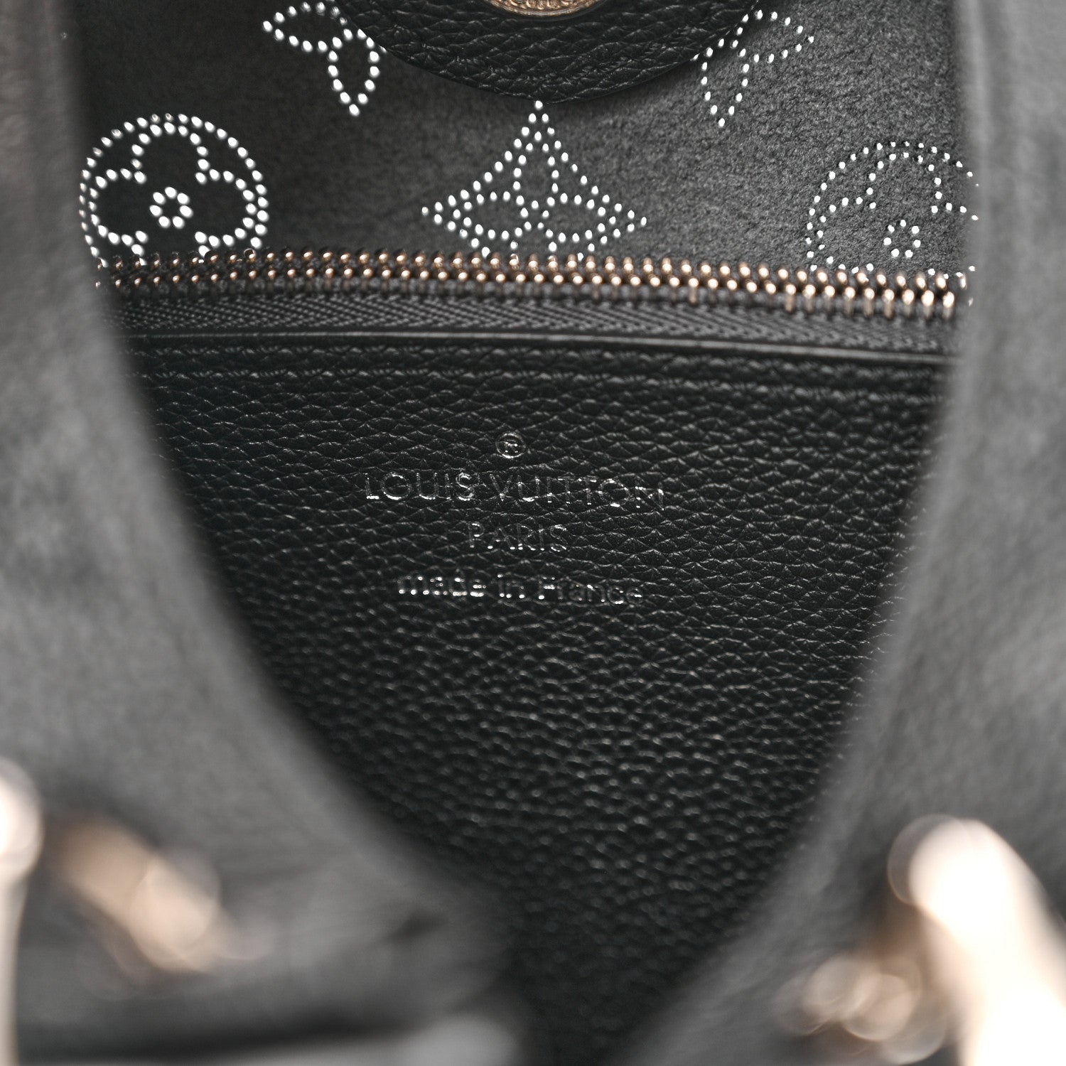 Louis Vuitton Mahina Carmel Hobo Black 6 of 10