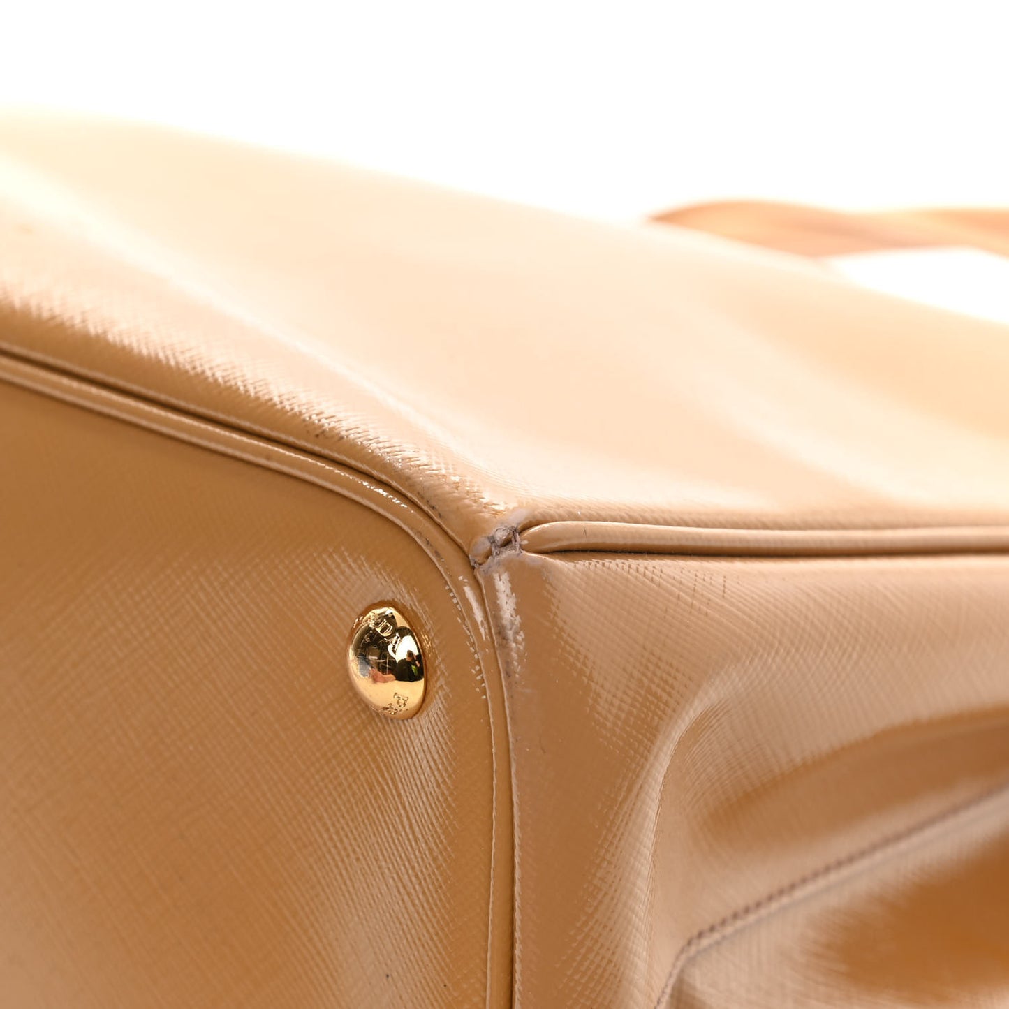 Saffiano Vernice Medium Galleria Double Zip Tote Cammeo