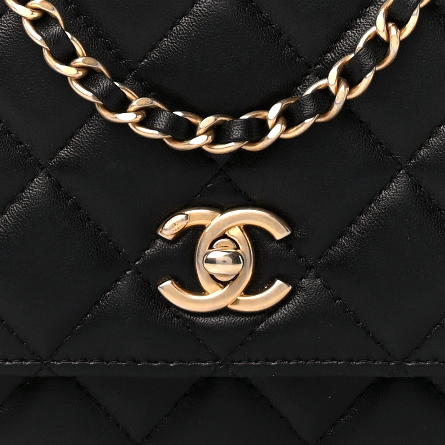 Lambskin Quilted CC Pearl Crush Wallet on Chain WOC Black