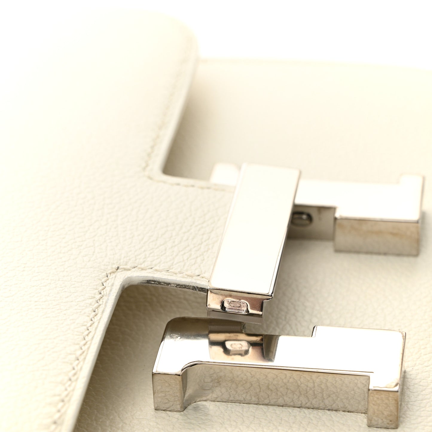 Evercolor Constance 18 White