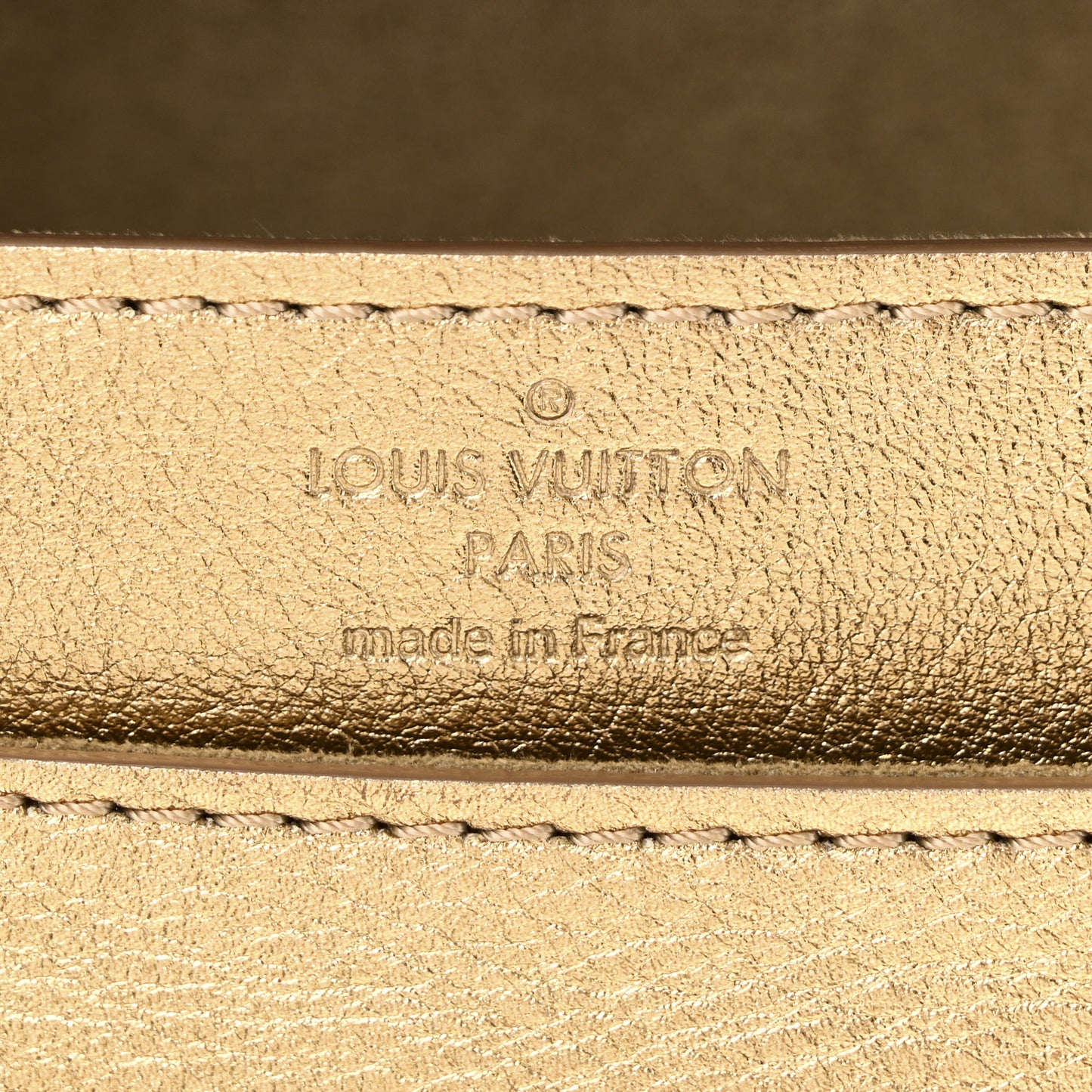 Calfskin Neo Sobe Louise EW Clutch Gold