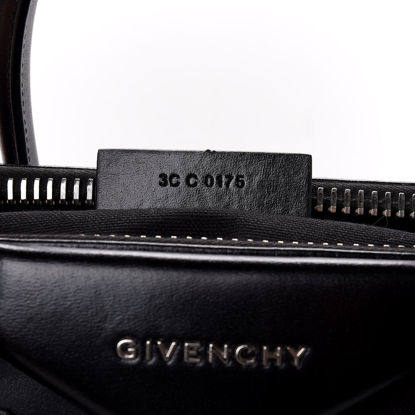 Shiny Lord Calfskin Small Antigona Black