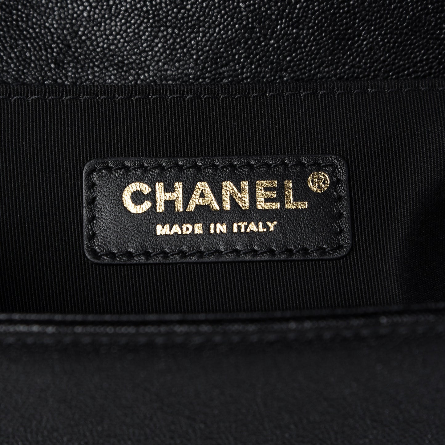 Caviar Chevron Quilted Medium Boy Flap Black
