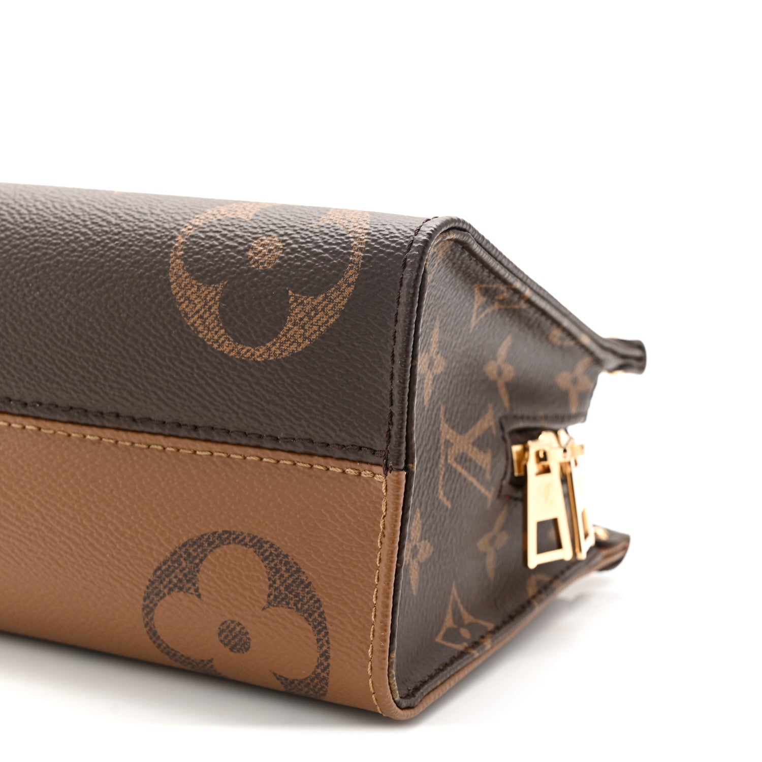 Louis Vuitton Reverse Monogram Giant OnTheGo East West 9 of 9