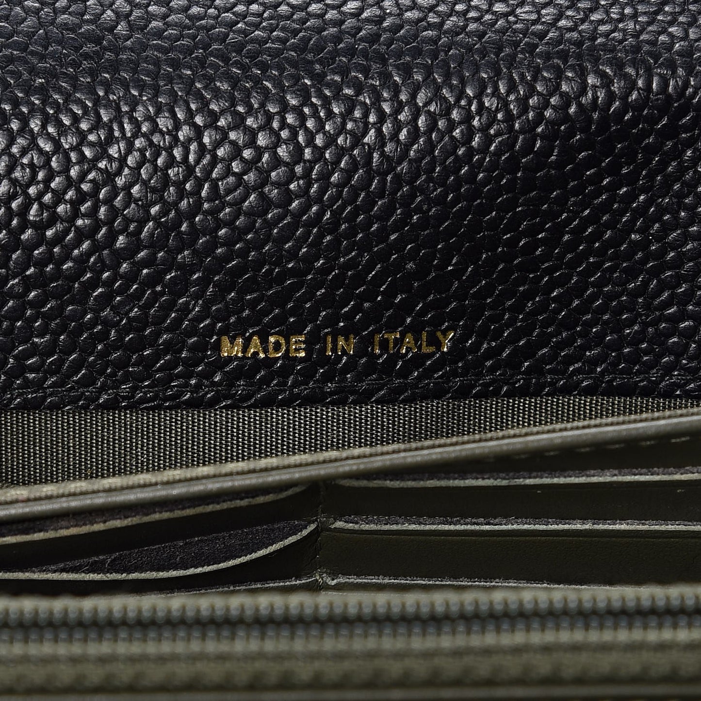 Caviar Quilted Large Boy Gusset Flap Wallet Black