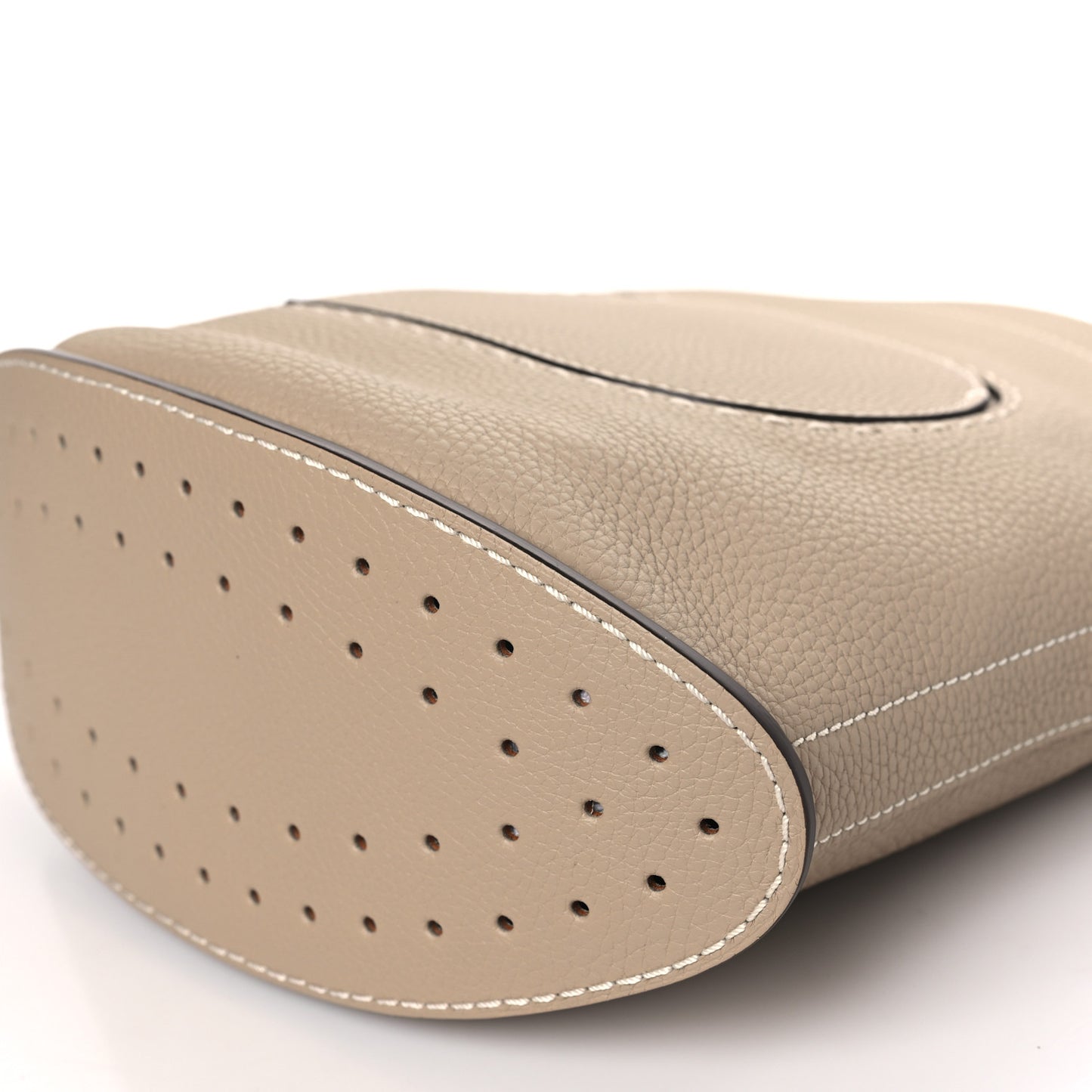 Taurillon Pin Daily Surpique Bucket Sand