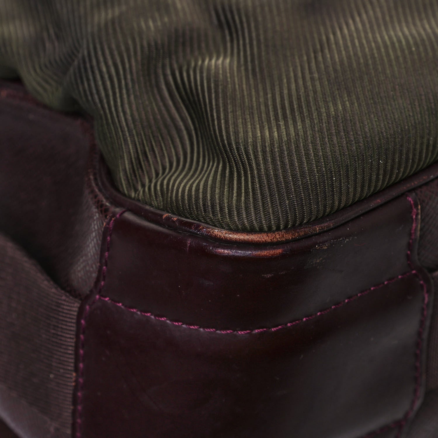 Louis Vuitton Taiga Dersou Messenger Bag Acajou 10 of 19