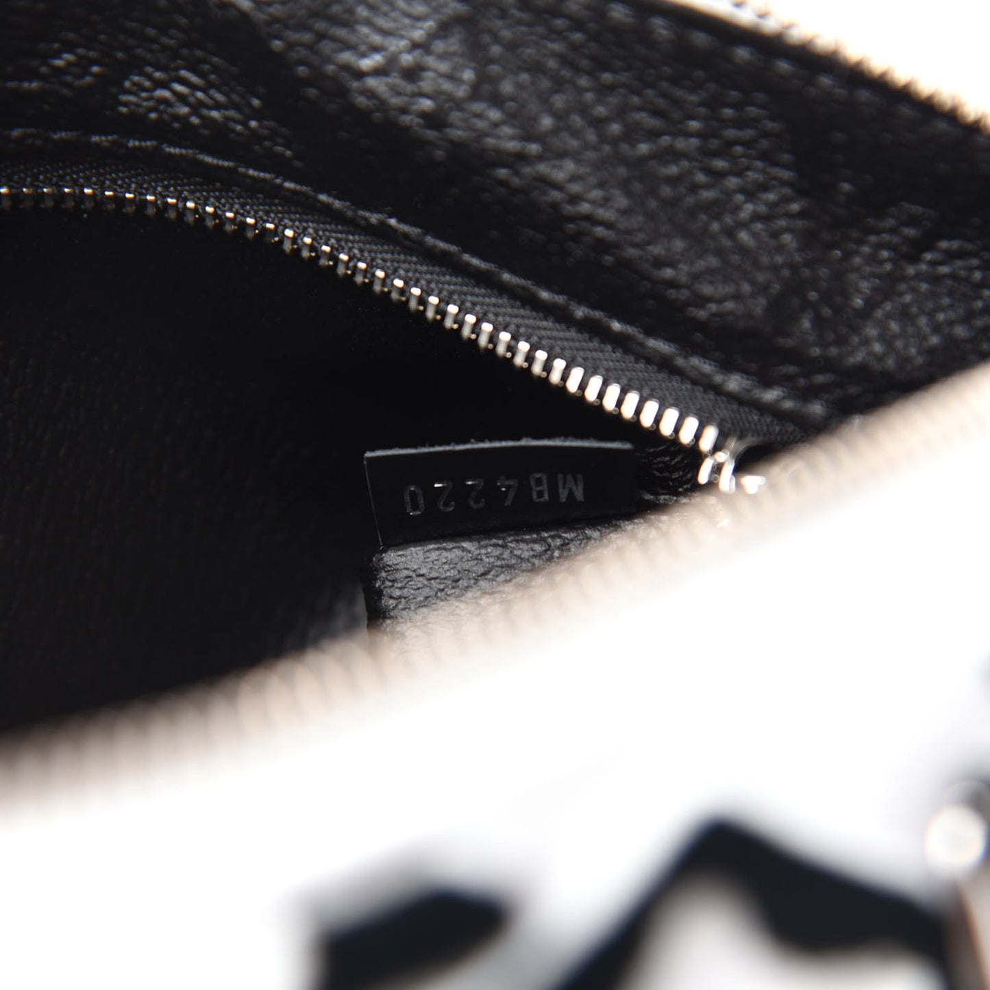 X UF Tufted Monogram Speedy Bandouliere 25 White Black