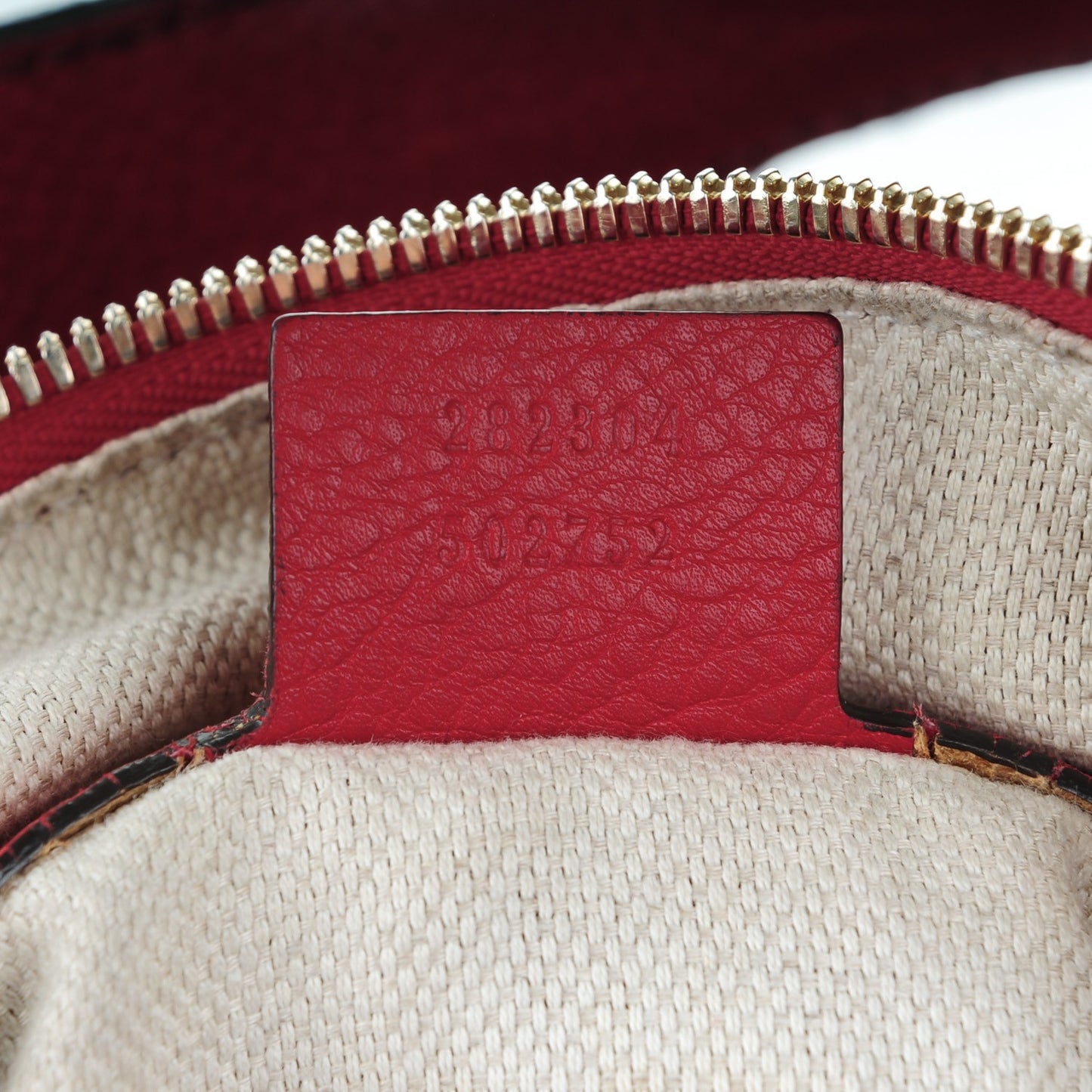Pebbled Calfskin Large Soho Hobo Red
