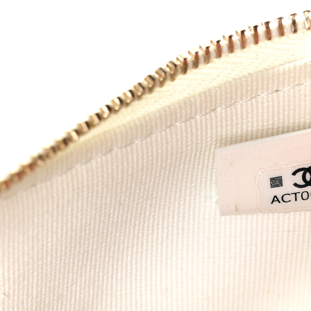 Chanel Shiny Crumpled Lambskin Quilted Trendy Chain Around Hobo White 7 of 10
