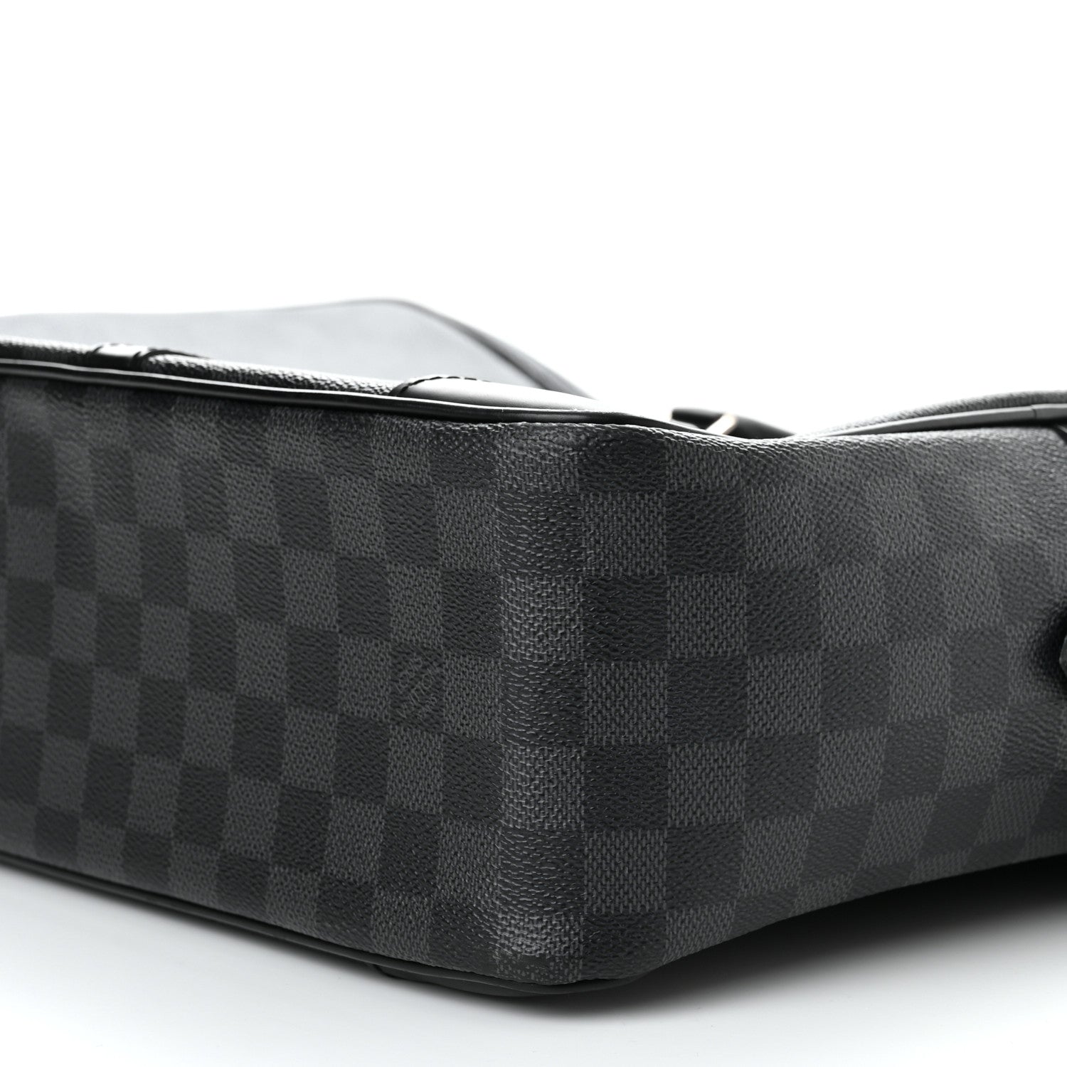 Louis Vuitton Damier Graphite Porte-Documents Voyage GM 10 of 12