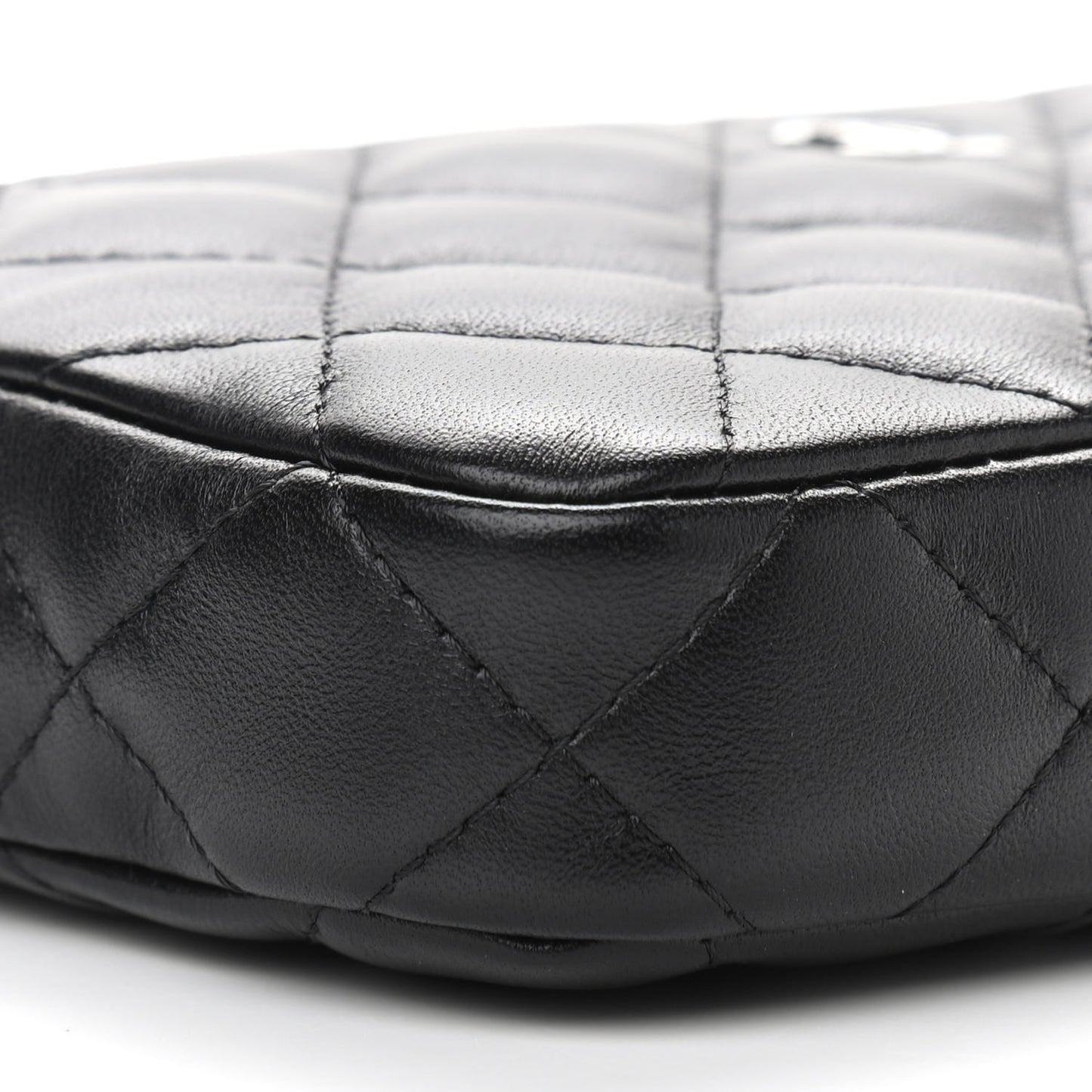 Lambskin Quilted Small Clutch With Chain Black