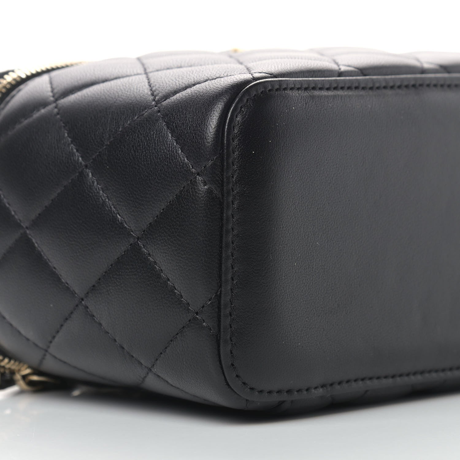 Chanel Lambskin Quilted Pearl Crush Small Vanity Case With Chain Black 8 of 9